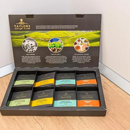 Lara's * Μπρασόβ